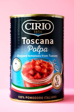 Londra İngiltere, Mayıs 03 2025, Cirio Toscana Polpa 'nın Doğradığı Domatesler İçindekiler