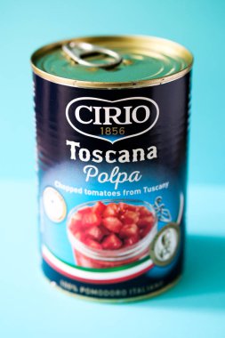 Londra İngiltere, Mayıs 03 2025, Cirio Toscana Polpa 'nın Doğradığı Domatesler İçindekiler