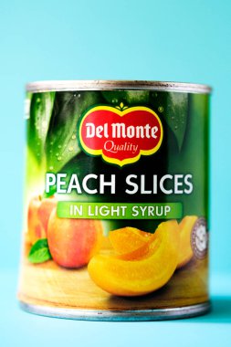 Londra İngiltere, Mayıs 03, 2025, Konserve Del Monte Şeftali Hafif Şuruplu Tatlı Dilimleri