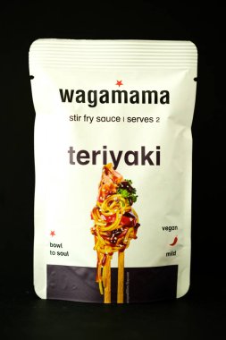 Londra İngiltere, Mayıs 04 2025, Wagamamas Lezzetli Aşçı Paketi Asya usulü Karışık Kızartma Sosu
