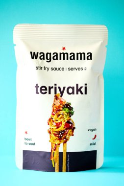 Londra İngiltere, Mayıs 04 2025, Wagamamas Lezzetli Aşçı Paketi Asya usulü Karışık Kızartma Sosu