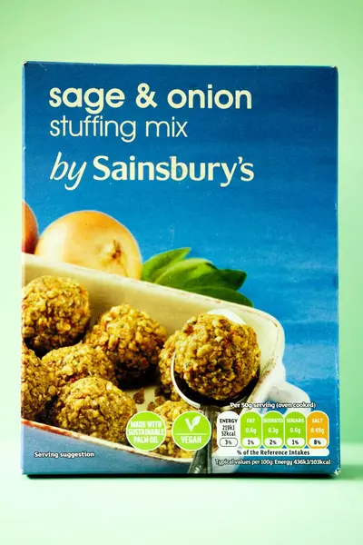 Londra İngiltere, Mayıs 06 2025, Sainsbury 'nin Adaçayı ve Soğan İçi Karışımı