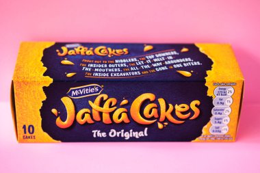 Londra İngiltere, 12 Mayıs 2025, Orijinal Klasik Jaffa Kek Bisküvileri Paketi