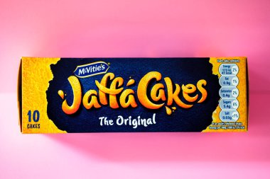 Londra İngiltere, 12 Mayıs 2025, Orijinal Klasik Jaffa Kek Bisküvileri Paketi
