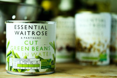 Londra İngiltere, 14 Mayıs 2025, Temel Waitrose Kesimi veya Dilimlenmiş Yeşil Fasulye Pişirme İçi