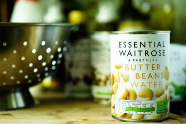 Londra İngiltere, 14 Mayıs 2025, Temel Garnitür Tereyağlı Fasulye Pişirme İçi