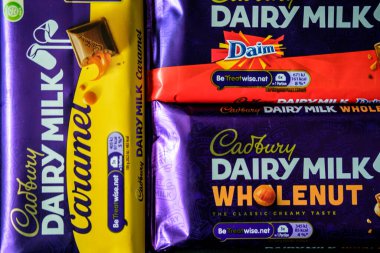 Londra, 18 Mayıs 2025, İngiliz Favori Cadbury Süt Çikolataları Seçimi