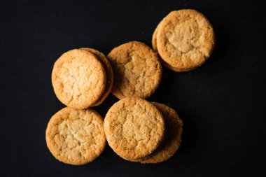 Londra İngiltere, 27 Mayıs 2025, Çıtır Foxs Altın Çıtır Kremalı Bisküvi Grubu