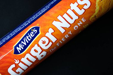 Londra İngiltere, 29 Mayıs 2025, Geleneksel McVities Paketi Baharatlı Zencefilli Cevizli Bisküvi