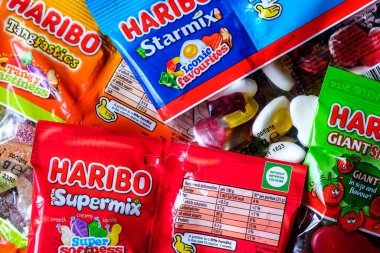 Londra Birleşik Devletleri, 29 Mayıs 2025, Popüler Haribo Şeker Paketleri Seçimi