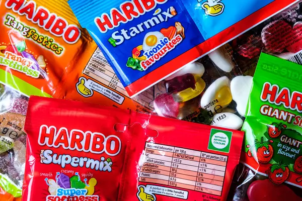 Londra Birleşik Devletleri, 29 Mayıs 2025, Popüler Haribo Şeker Paketleri Seçimi