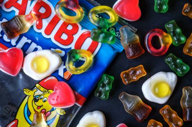 Londra İngiltere, 30 Mayıs 2025, Haribo Yıldız Karışımı Popüler Meyve Lezzetli Şekerler