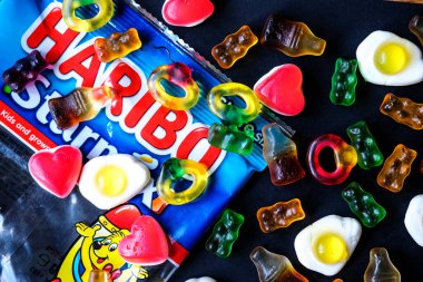Londra İngiltere, 30 Mayıs 2025, Haribo Yıldız Karışımı Popüler Meyve Lezzetli Şekerler