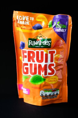 Londra İngiltere, 31 Mayıs 2025, Rowntrees Klasik Meyve Şekeri Paketi