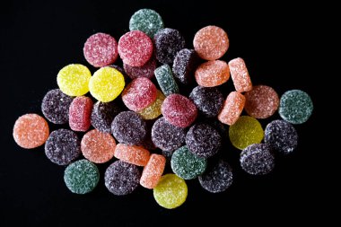 Londra İngiltere, Haziran 01 2025, Renkli Geleneksel Meyve Pasaportları Seçimi