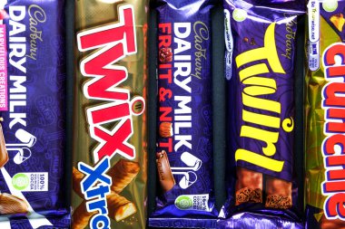 Londra İngiltere, Haziran 01 2025, En Sevilen İngiliz Çikolata Seçimi