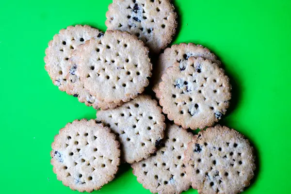 Londra İngiltere, Haziran 02 2025, Geleneksel İngiliz Favori Kıtır Meyveli Bisküviler