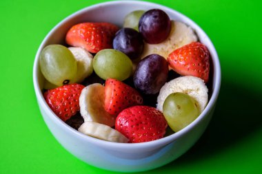 Londra İngiltere, Haziran 05 2025, Taze Olgun Meyve Salatası