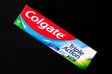 Londra İngiltere, 11 Haziran 2025, Oral Hijyen için Colgate Üçlü Diş macunu