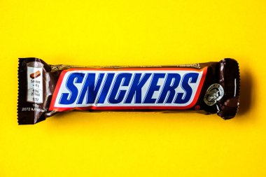 Londra İngiltere, 20 Haziran 2025, Aile Favori Snickers Karamel fıstıklı çikolata ve Nougat kaplı Süt Çikolatası