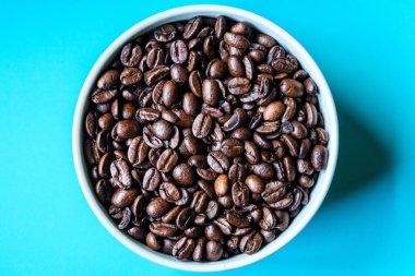 Londra İngiltere, 14 Temmuz 2025, Taze Aromatik Kızarmış Organik Kahve Fasulyesi 