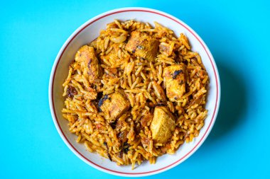 Londra İngiltere, Eylül 01 2025, Klasik Hint usulü Baharatlı Tavuk Biryani Yemekleri İnsansız