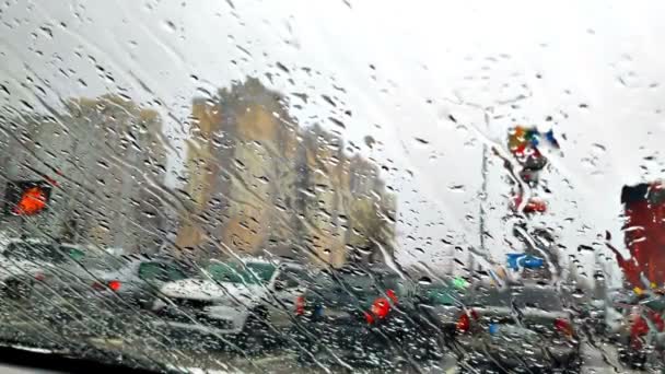 Вид Зсередини Вікна Автомобіля Вітрове Скло Вітрове Скло Краплі Дощової — стокове відео
