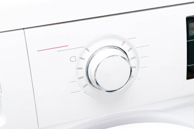 Modern otomatik çamaşır makinesi ön kapıda, arayüz, elektronik dijital ekran, kontrol panelinde dokunmatik ekran, monitör. İç çamaşır dolabı. Çamaşır, temizlik, ev işleri, ev işleri..