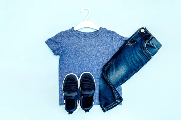 Bebek Mavisi Ayakkabılar Gömlek Kot Pantolon Lkbahar Sonbahar Için Günlük — Stok fotoğraf