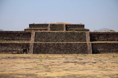 Teotihuacan 'ın antik Mezoamerikan harabeleri, Mexico City' nin dışında, her yıl sayısız ziyaretçi ve turist çeker.