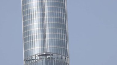 Burj Halife 'nin üst yapısına yakınlaşıyor