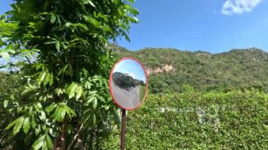 Bir manzaranın dışbükey aynayla hızlandırılması.
