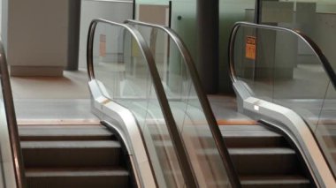 Melbourne Müzesi 'nde yürüyen yürüyen merdiven