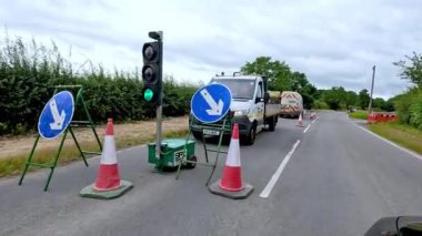 Trafik kontrolü ve yol çalışması devam ediyor