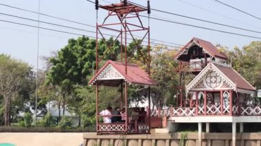 Bir teleferik istasyonunun sabit görünümü