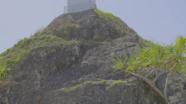 Yapılı ve yeşillikli Rocky Hill