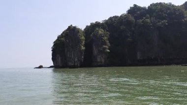 Bereketli sularda yemyeşil bir ada