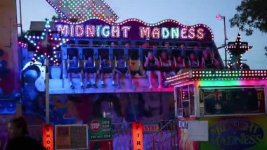 Coonabarabran 'da gece eğlenceli bir gezinti.