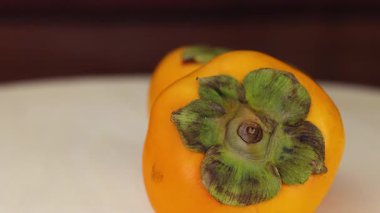 Masada dinlenen iki hurma.