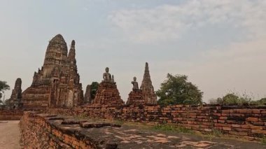 Günbatımında tarihi bir tapınak kompleksinin hızlandırılması.