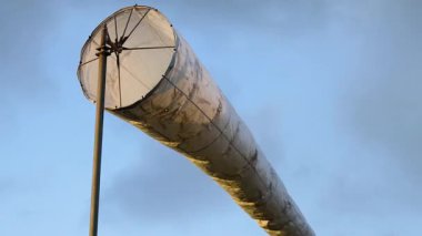 Rüzgârda sallanan rüzgârsock