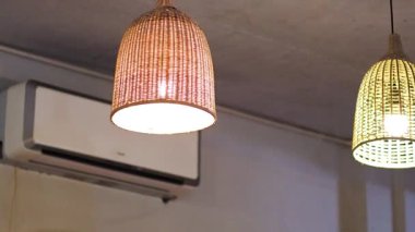 Fenerler rahat bir ayarda renkleri değiştirir