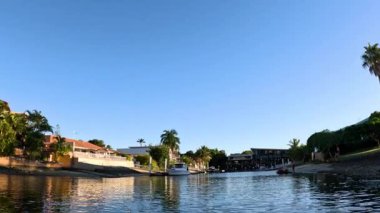 Altın Sahil Kanalı boyunca jet ski turu