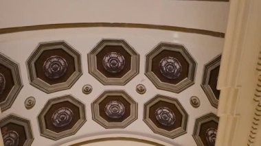 Dekoratif tavanın ayrıntılı görünümü