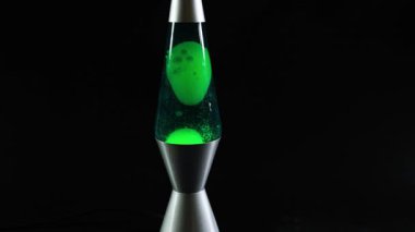 Hareket eden balmumu lekeli yeşil lav lambası