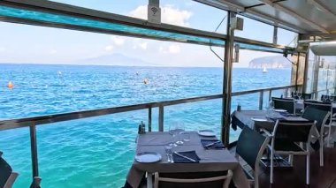 Sorrento, Napoli 'de denize bakan masalar