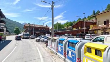 Dağlık bir köyden manzaralı bir yolculuk.