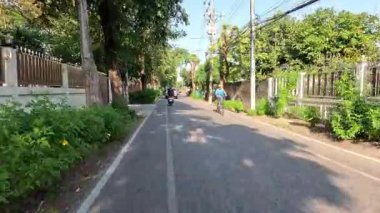 Bir aracın banliyö yolculuğuna bakış açısı