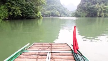 Bereketli manzaralarda huzurlu nehir yolculuğu