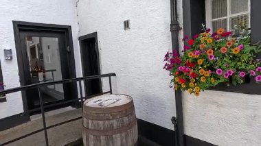 Glengoyne Damıtımevi 'nin dış cephesinde bir tur.